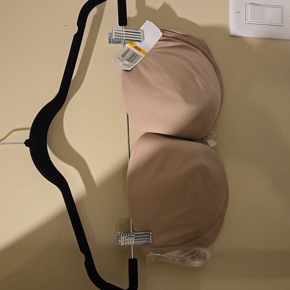 Felina Strapless Bra, NWT 36DD, clear center gore - Picture 1 of 4